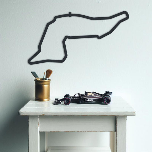 Decora tu pared favorita con el Circuito F1 Gran Premio de Emilia-Romaña fabricado en madera