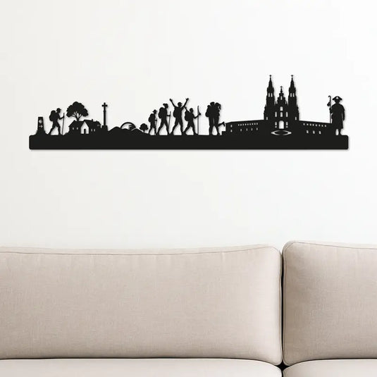 Skyline decorativo Camino de Santiago sobre sofá beige en salón moderno